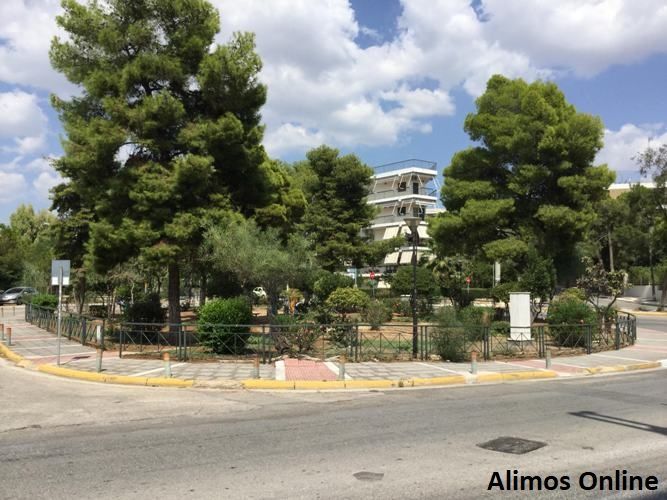 Η πλατεία είχε τη δική της ιστορία: Πλατεία Καρατζά στο Καλαμάκι