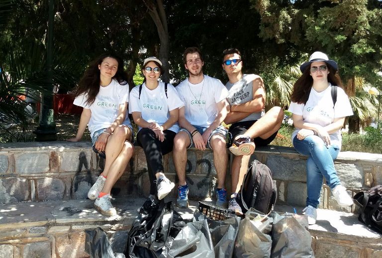 Η ομάδα «Just Green it» διοργανώνει ακόμη έναν εθελοντικό καθαρισμό στην Μαρίνα Αλίμου