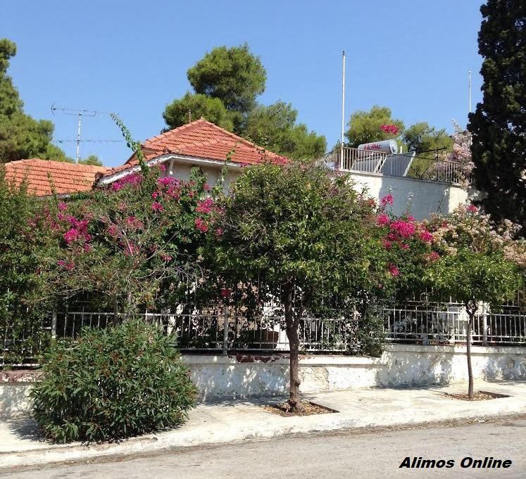 Παρελθόν η όμορφη μονοκατοικία στη γωνία Φιλελλήνων και Υψηλάντου