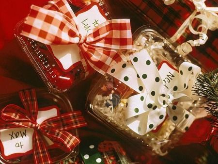 Χριστουγεννιάτικο Bazaar από τα Νέα Εκπαιδευτήρια Γ. Μαλλιάρα