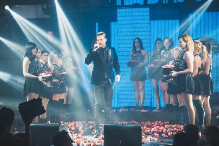 Παράταση για τις εμφανίσεις του Κωνσταντίνου Αργυρού στην παραλιακή