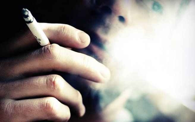 Θυμωμένοι είναι οι Έλληνες για τη μη εφαρμογή του αντικαπνιστικού νόμου