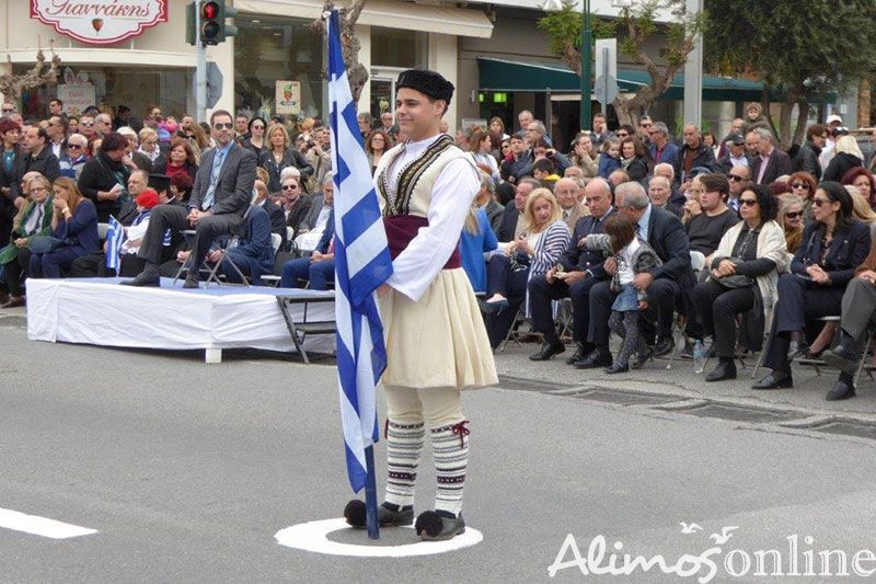 Η παρέλαση στη Δωδεκανήσου (Πλούσιο φωτορεπορτάζ)
