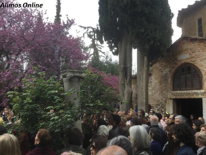 Βρεθήκαμε στην περιφορά του Επιταφίου στην Ιερά Μονή Καισαριανής