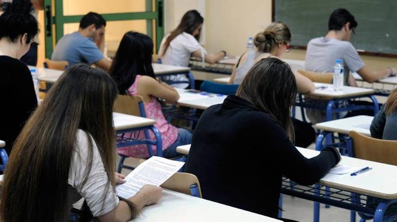 Από 29 Μαΐου οι απολυτήριες εξετάσεις για τους μαθητές της Γ’ λυκείου