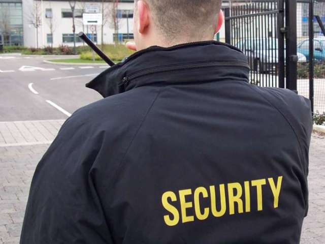 Εταιρεία security αναλαμβάνει τη φύλαξη της ακτογραμμής από τη Βούλα έως τη Βάρκιζα