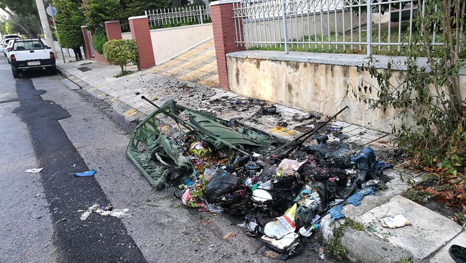 Ελληνικό – Αργυρούπολη: Συνεχίζονται οι εμπρησμοί κάδων