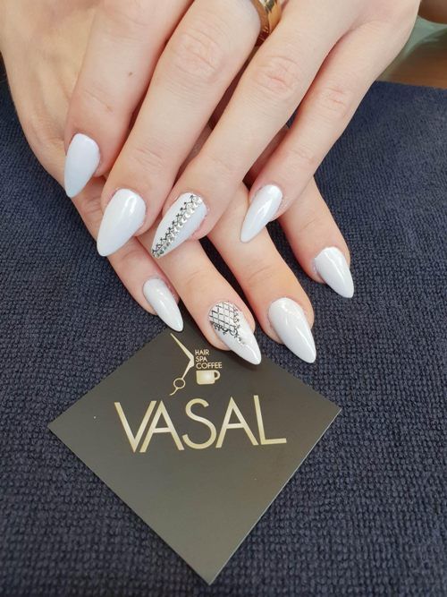 Το «Vasal» φροντίζει και το mani/pedi σου