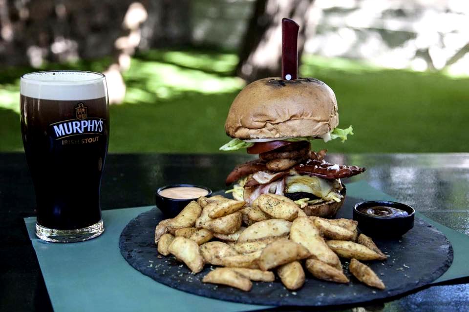 Ο' Canto Pub: Mία ιρλανδέζικη pub στον Άλιμο