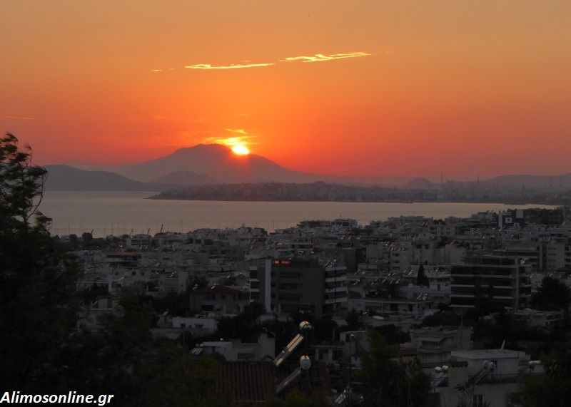 Το ηλιοβασίλεμα είναι ο καλύτερος λόγος αν πας σήμερα το απόγευμα στον Λόφο Πανί