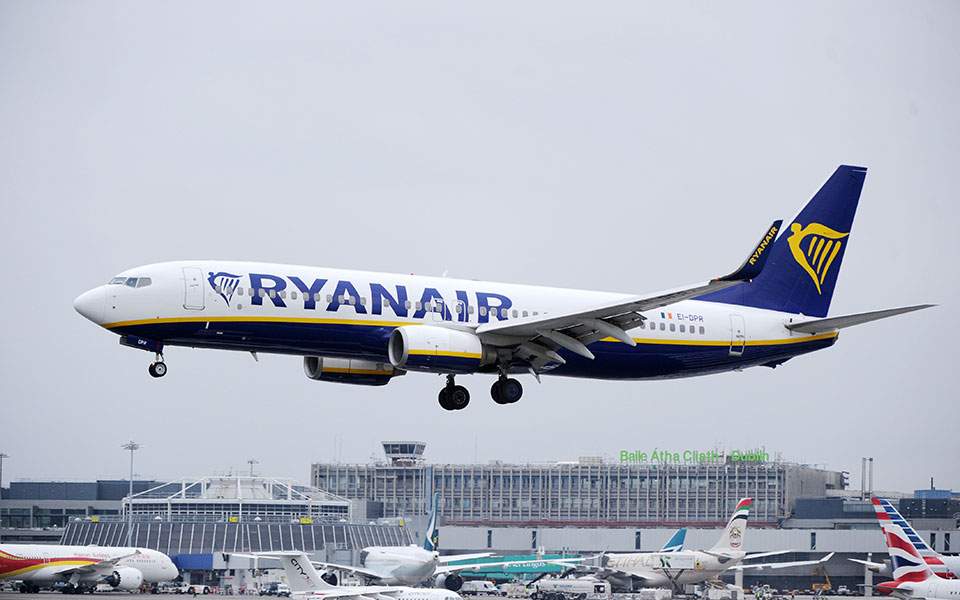 Ryanair: Τέλος στη δωρεάν χειραποσκευή έως 10 κιλά