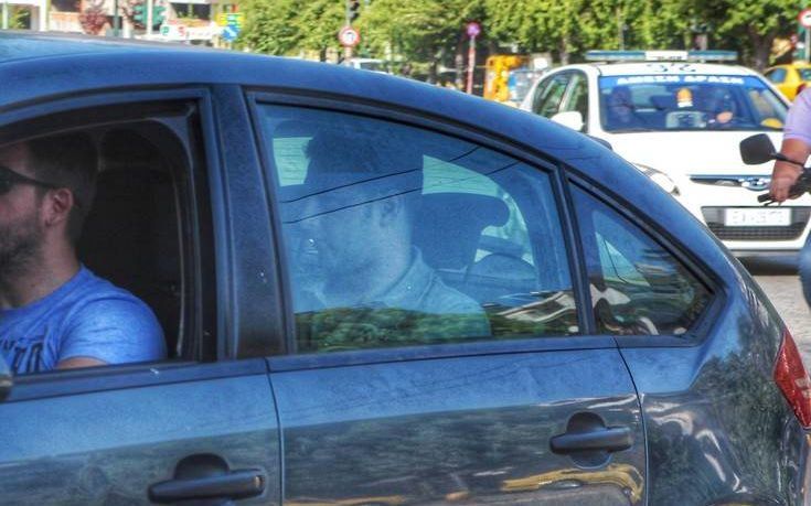 Στη Γλυφάδα συνελήφθη ο Αριστείδης Φλώρος και οδηγείται στη Χαλκίδα