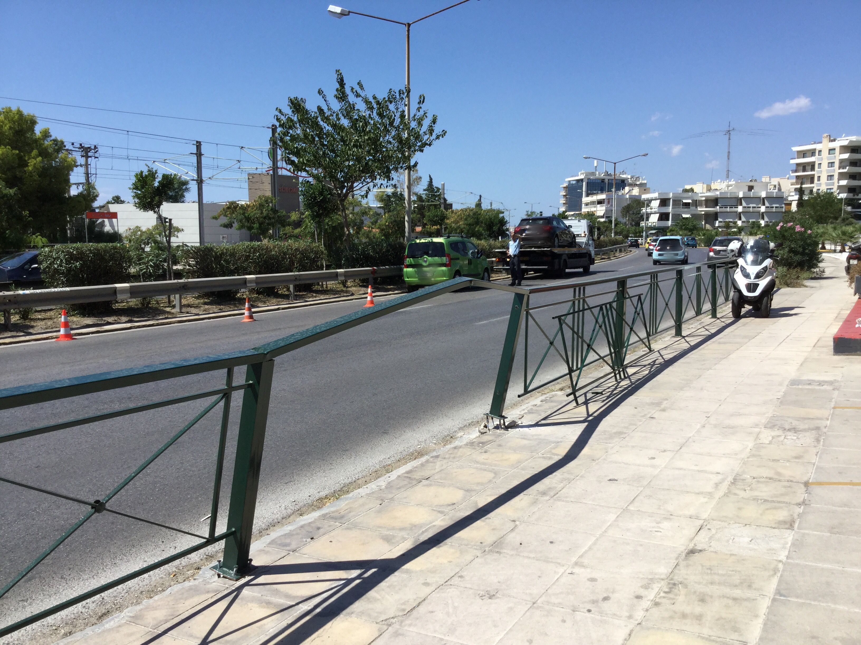 Τροχαίο ατύχημα το μεσημέρι στην παραλιακή