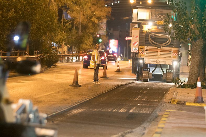 Ασφαλτοστρώνεται η Λ. Αλίμου στο ύψος της Αργυρούπολης