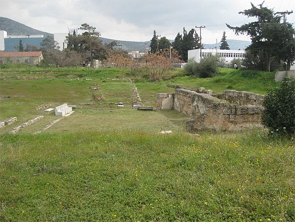 Η μεταβίβαση 24 ακινήτων του Δήμου Αλίμου στο Υπερταμείο συζητήθηκε χθες στο Δημοτικό Συμβούλιο