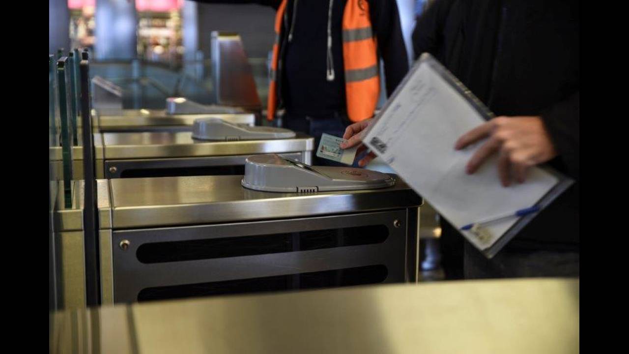 Ηλεκτρονικό εισιτήριο: Ποια τα πλεονεκτήματα των προσωποποιημένων καρτών