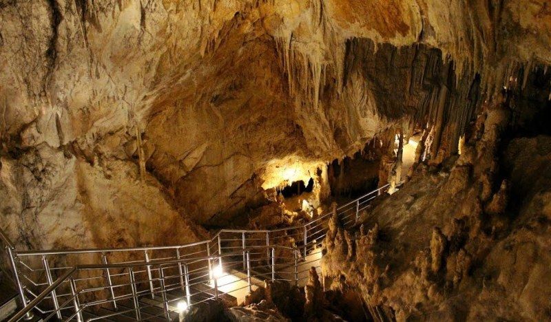 Εκδρομή στο Σπήλαιο της Παιανίας, με ειδική τιμή για τους Αλιμιώτες και τις Αλιμιώτισσες