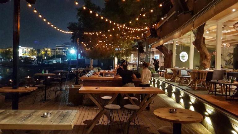 Ένα ποτάκι στο Rubirosa είναι ό,τι χρειάζεται για να ξεκινήσεις την εβδομάδα σου