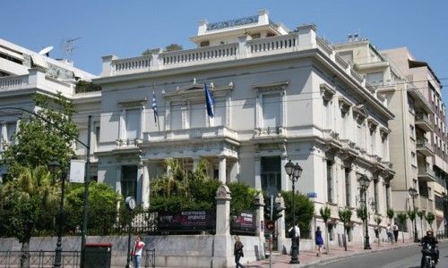 Εκδρομή του Συλλόγου Αμπελακίων στο Μουσείο Μπενάκη