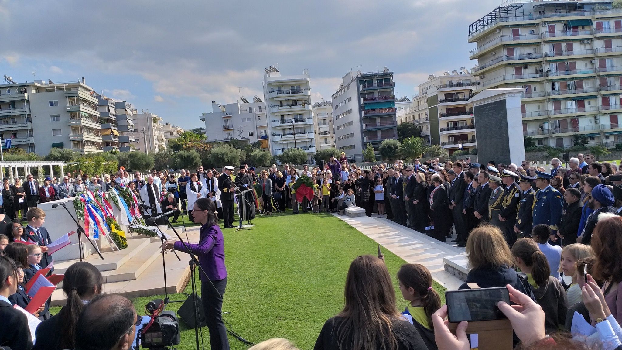Τα 100 χρόνια από το τέλος του Α' Παγκοσμίου Πολέμου γιορτάστηκαν σήμερα στο Συμμαχικό Νεκροταφείο στον Άλιμο