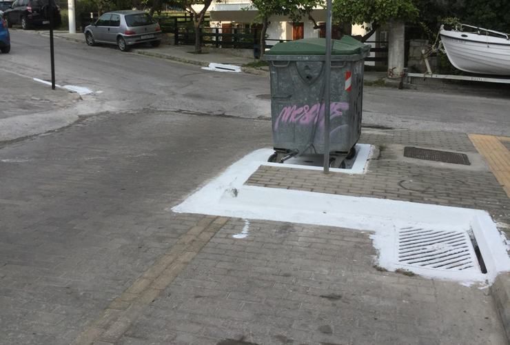 Ασβέστωμα στα φρεάτια υδροσυλλογής και στις εσοχές των κάδων απορριμμάτων