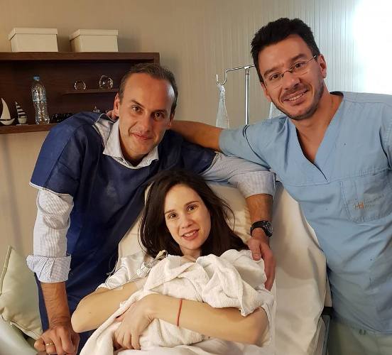 Πατέρας έγινε ο Δήμαρχος Γλυφάδας, Γιώργος Παπανικολάου