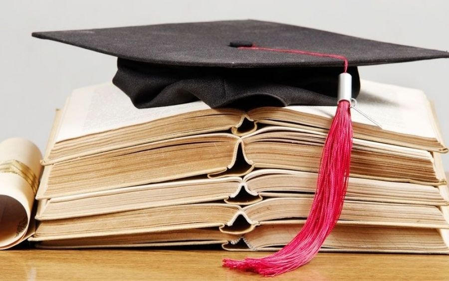 Υποτροφίες στους μαθητές του 4ου Γυμνασίου Αλίμου