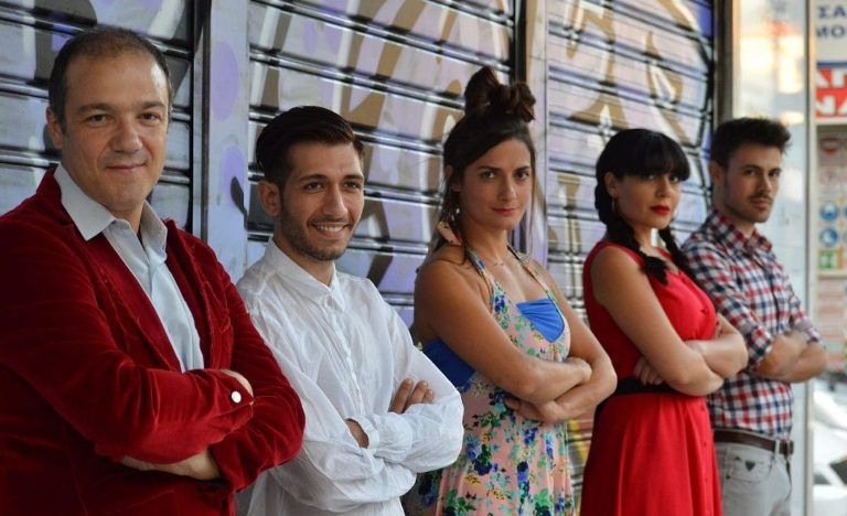 Ελληνικό: Δωρεάν παιδική παράσταση «Χριστούγεννα με τους αδελφούς Γκρίμμ» και ακολουθεί υπαίθρια γιορτή