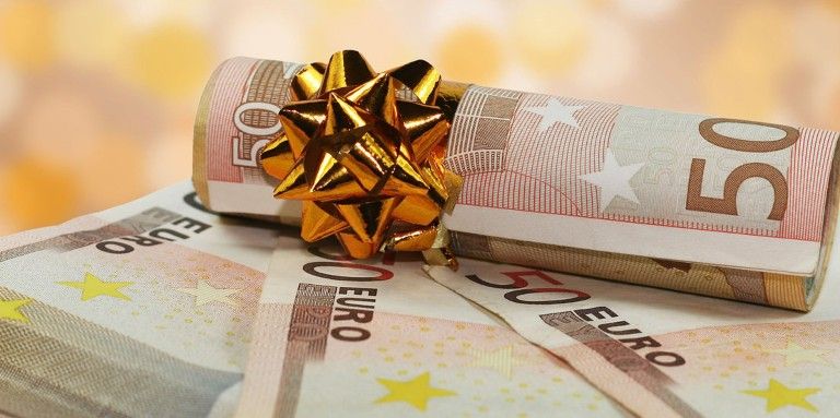 Δώρο Χριστουγέννων - Πως να το υπολογίσετε και τι ισχύει για τους άνεργους