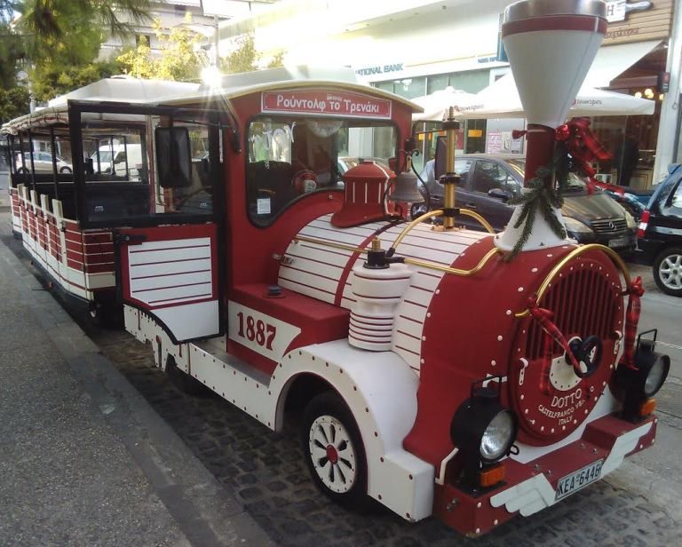 Το Σάββατο ξεκινά τις δωρεάν βόλτες του «Ο Ρούντολφ, το τρενάκι»