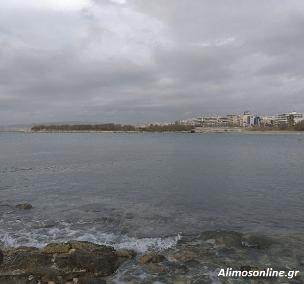 Βροχερά Χριστούγεννα στον Άλιμο
