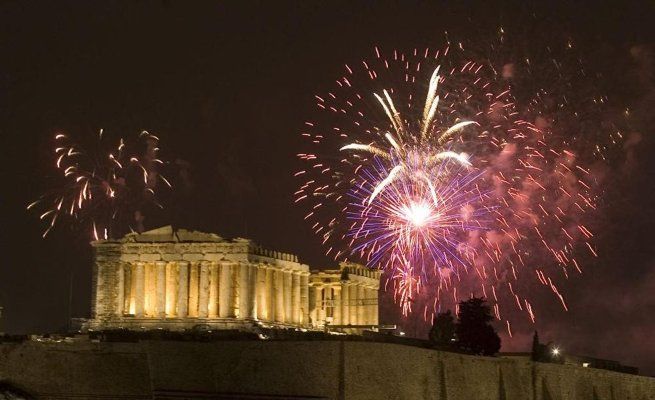 31 Δεκεμβρίου: Αλλαγή χρόνου στο Θησείο με Βασίλη Χαραλαμπόπουλο, Κατερίνα Κούκα, Θέμη Καραμουρατίδη και Χριστίνα Μαξούρη  