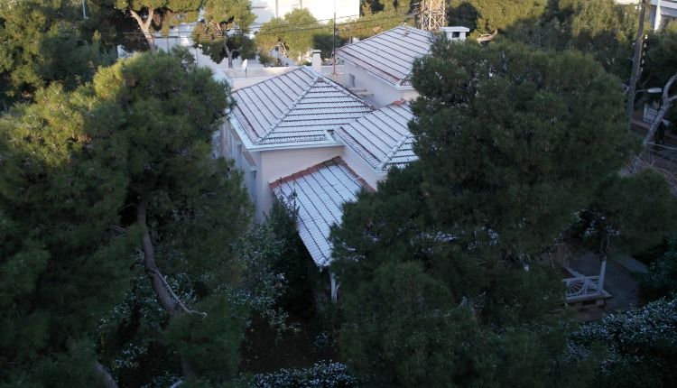 Σε «λευκό τοπίο» ξύπνησαν σήμερα οι Αλιμιώτες και οι Αλιμιώτισσες