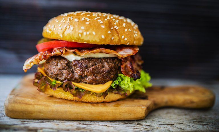 Τα Giga Burgers του Piri Piri θα γίνουν τα νέα σου αγαπημένα