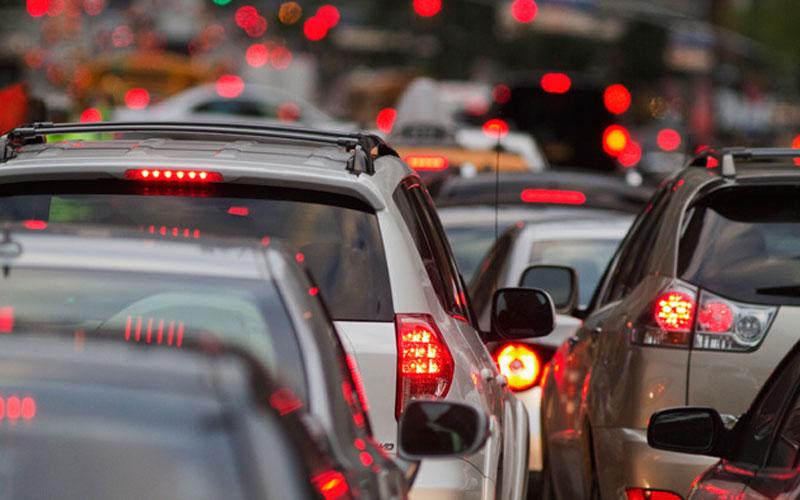 Μποτιλιάρισμα σε κεντρικούς δρόμους του Αλίμου