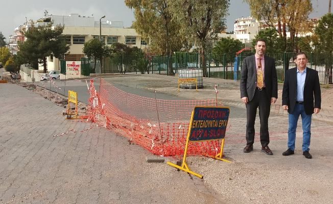 Συνάντηση του Χρήστου Καπάταη με τον Ανδρέα Κονδύλη για το αντιπλημμυρικό έργο της οδού Κανάρη