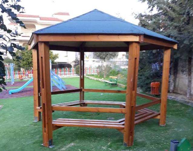 Νέα στέγαστρα σε παιδικές χαρές του Αλίμου