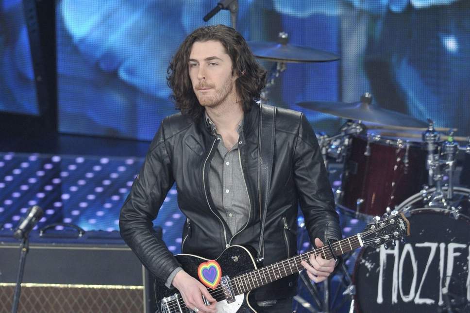 Ο Hozier έρχεται τον Ιούνιο στο Φάληρο