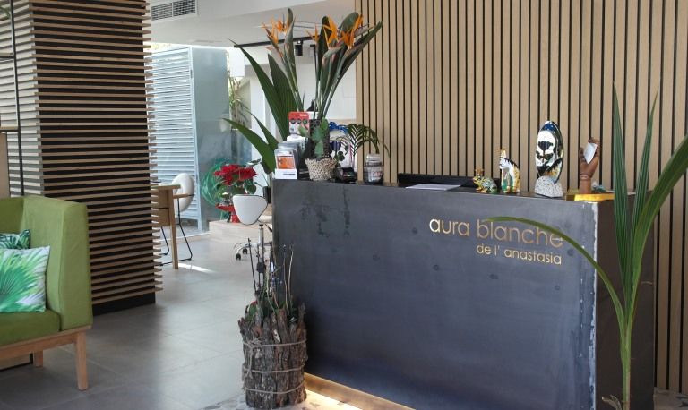 Aura Blanche: To νέο κομμωτήριο της πόλης μας θα σας εντυπωσιάσει