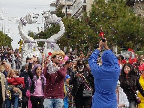 Την Κυριακή θα πραγματοποιηθεί η αποκριάτικη παρέλαση στη Λεωφόρο Καλαμακίου