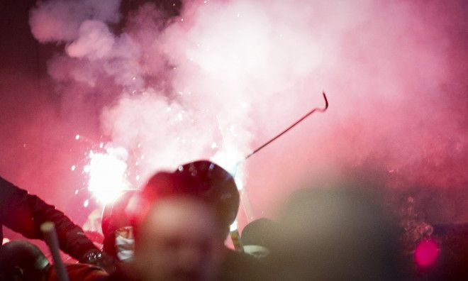 Χούλιγκαν εισέβαλλαν σε αγώνα πόλο στη Γλυφάδα - Σοβαρά επεισόδια και τραυματισμοί 