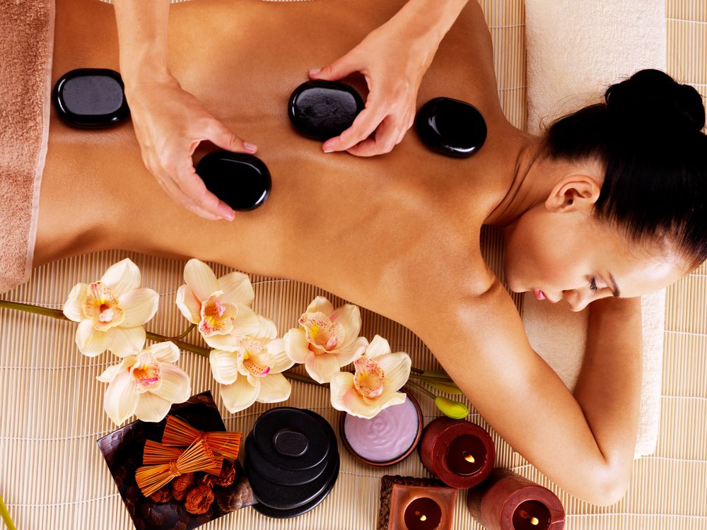Στο «Masaji» θα απολαύσετε massage με hot stones