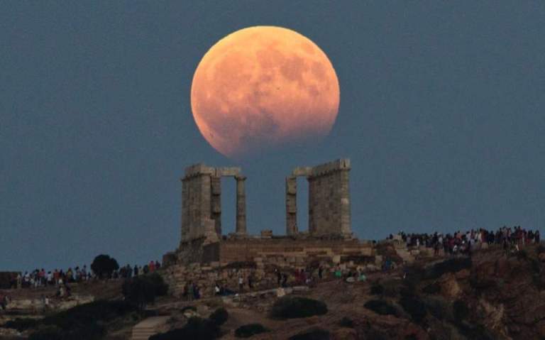 Η τελευταία υπερπανσέληνος του έτους θα πραγματοποιηθεί την Τετάρτη