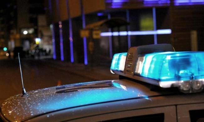Βούλα: Ελεύθερη υπό όρους αφέθηκε η κατηγορούμενη για την πτώση του συντρόφου της από το μπαλκόνι