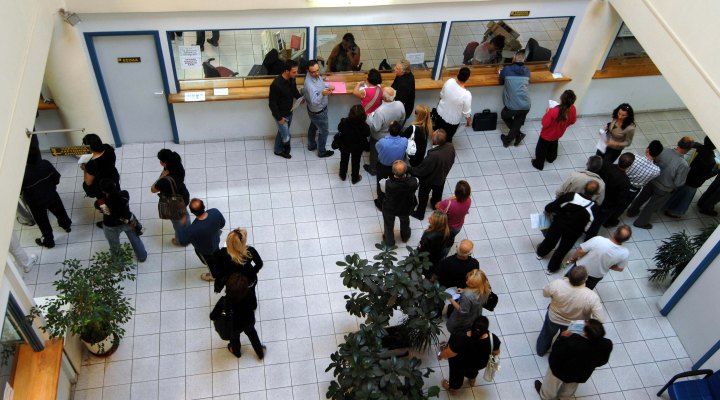 Από την 1η Μαϊου αλλάζει το ωράριο για τις συναλλαγές στις τράπεζες