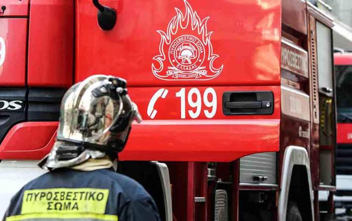 Γλυφάδα: Πυρκαγιά στο κέντρο της πόλης 