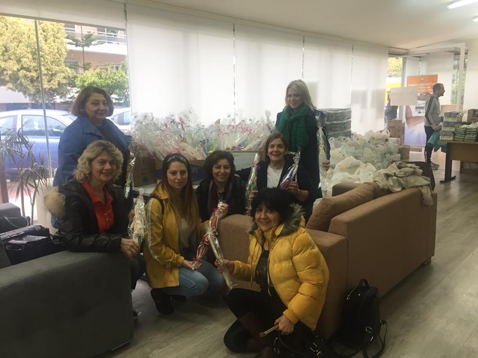 Ξεκινά σήμερα η διανομή δωροεπιταγών και λαμπάδων για τις οικονομικά αδύνατες οικογένειες του Αλίμου