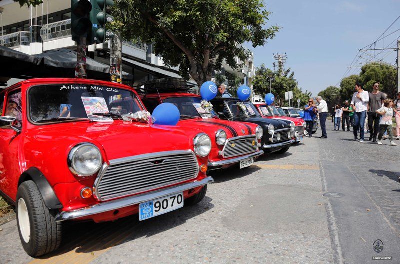 Πρωτομαγιά με οχήματα εποχής στη Γλυφάδα