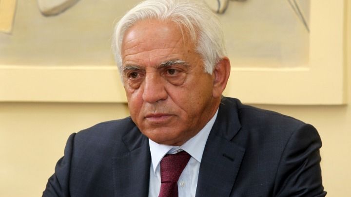 Η ανακοίνωση της παραίτησης του Διονύση Χατζηδάκη