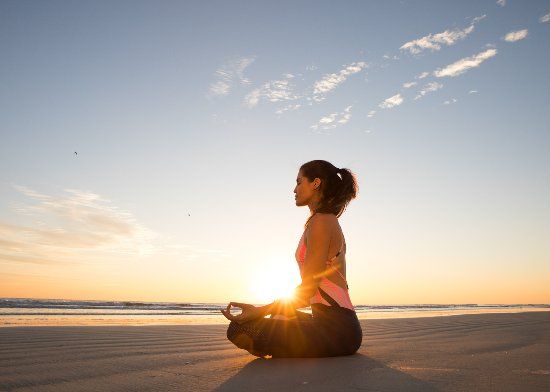 Ένα yoga session στην παραλία Αλίμου
